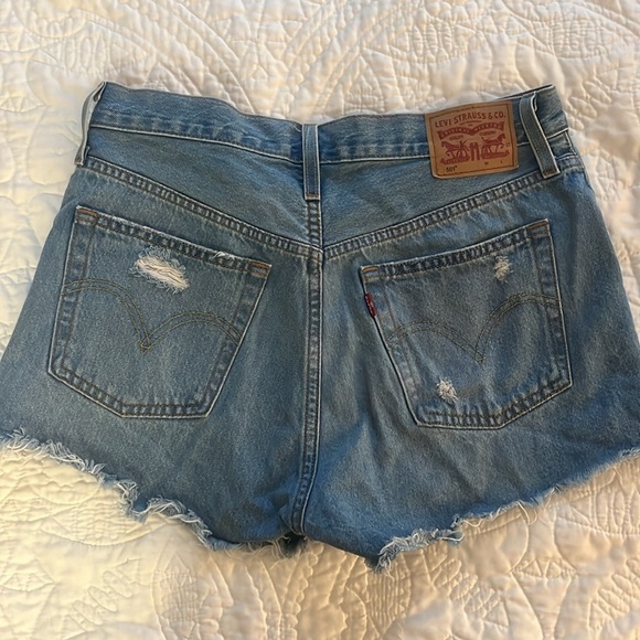 Levi’s 501 denim shorts - Picture 3 of 4